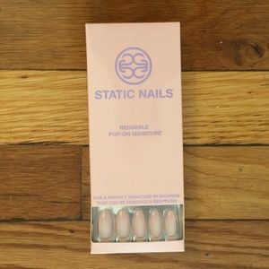 Static Nails: Nude Peach